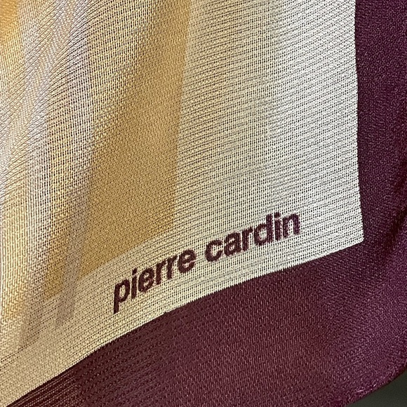 Huge Pierre Cardin Scarf Geometric Print 20 In by 70 In Excellent Condition - Picture 4 of 6
